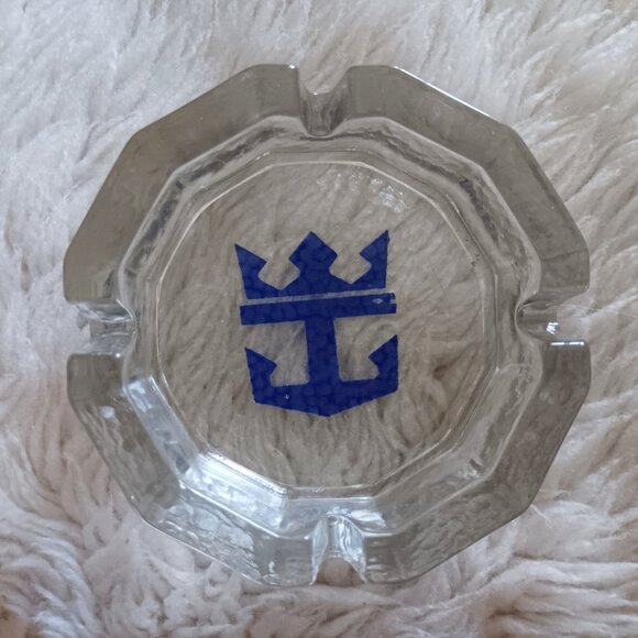 Vintage! Classy Glass - Blenko Glass Ashtrays - Picture 2 of 4